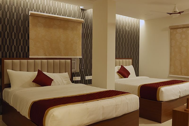 King Suite at SRK Clasic with two king beds
