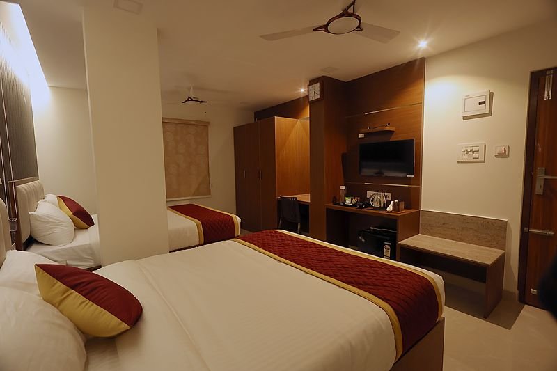 King Suite with television, desk and tea tray
